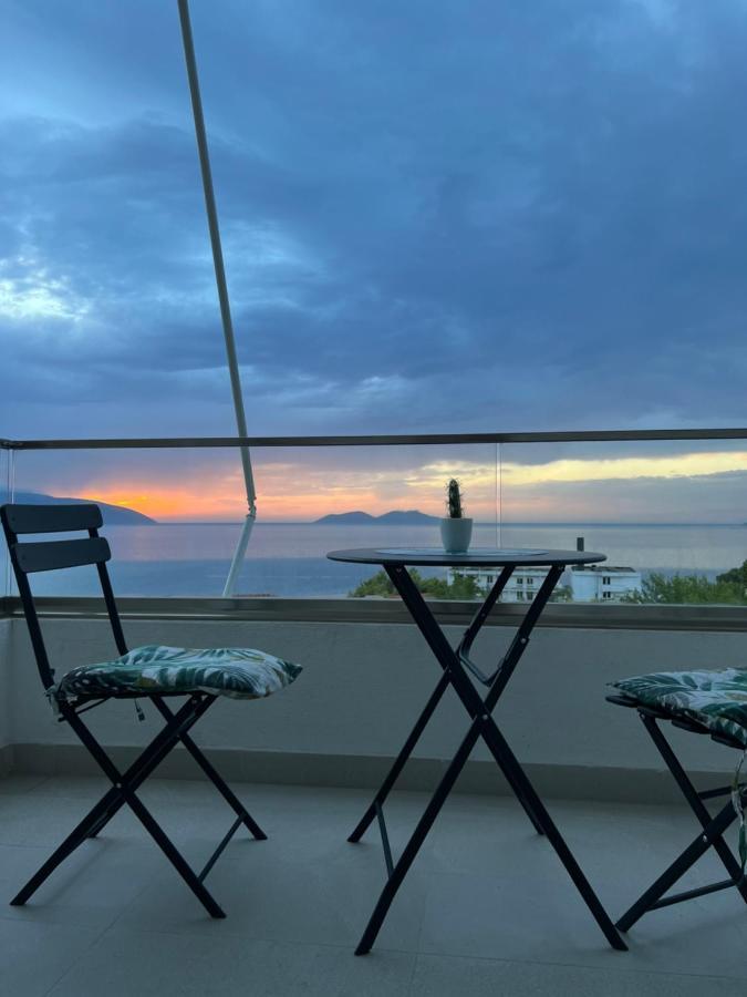 Sunny Breeze Apartment Vlorë Esterno foto
